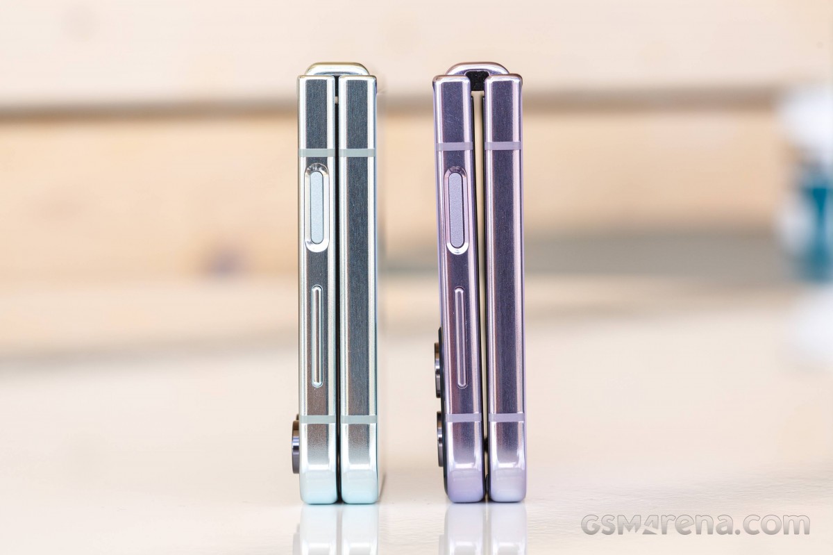 Gapless Galaxy Z Flip5 (left) next to wedge-shaped Z Flip4