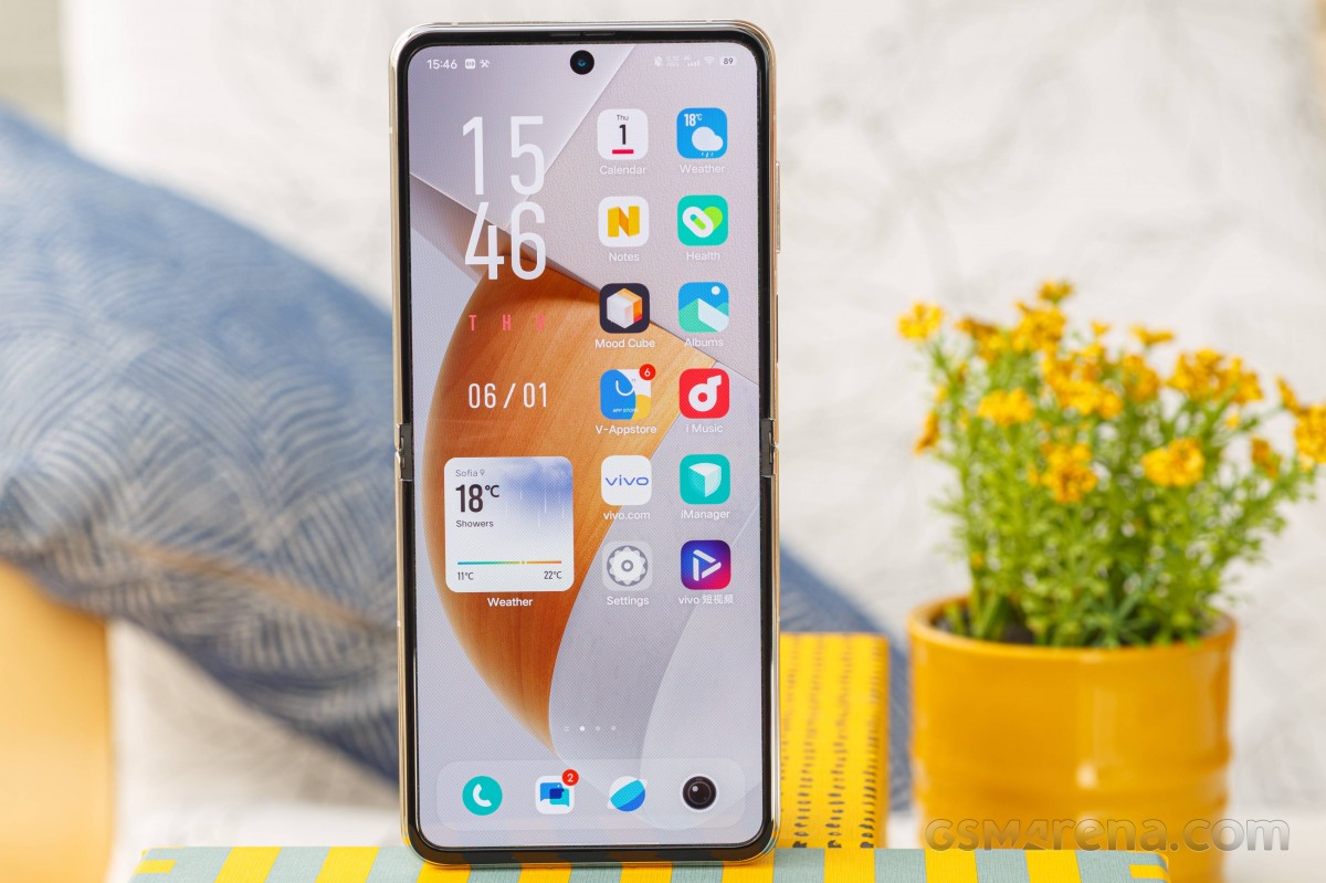 vivo X Flip review